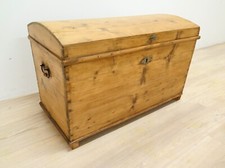 Cassapanca con coperchio tondo