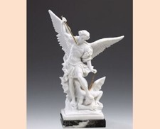 Statua di San Michele