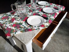 Tavolo da cucina anni 50 con piano in marmo e mattarello