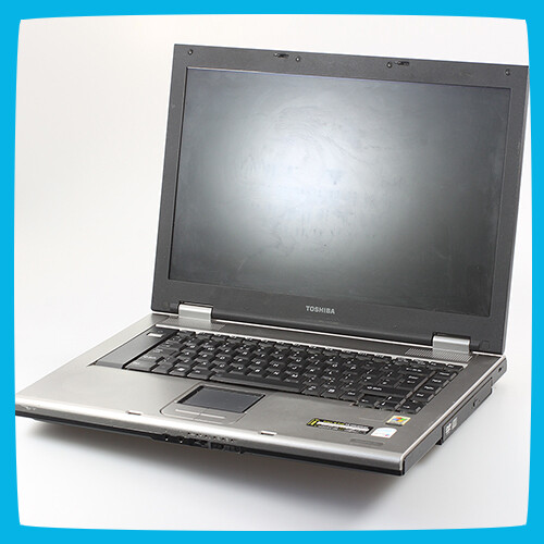 Vecchio notebook portatile - vecchio,