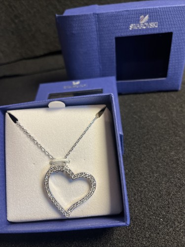 Collana con ciondolo