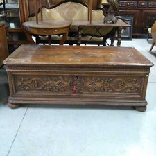 Cassapanca intagliata del '600 in noce cm 56x153x65 Antikidea