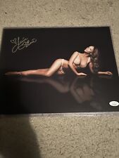 Jennifer Love Hewitt firmato