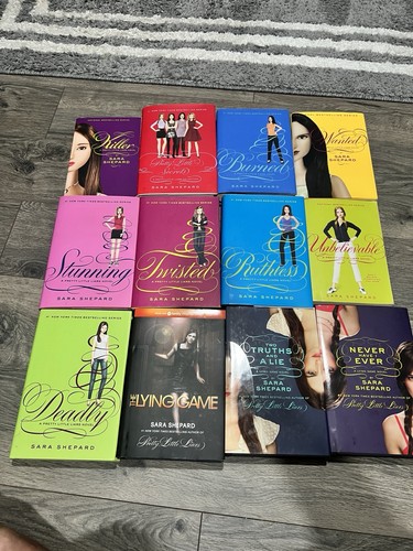 Pretty little liars book lot - book,