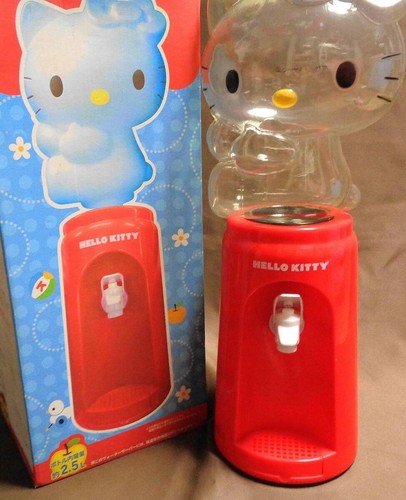 Hello kitty die - hello, water