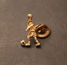 Giocatore di pallone - Omino con palla da calcio - Formato 1x2 circa