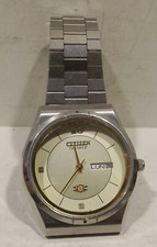 Orologio da polso vintage in acciaio inox con data quarzo Citizen 2100-943325 SMK