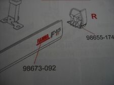 98673-092 ETICHETTA ADESIVA