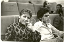 1970 ca COSTUME Orietta BERTI in sala per prove con Osvaldo PATERLINI (1) - Foto