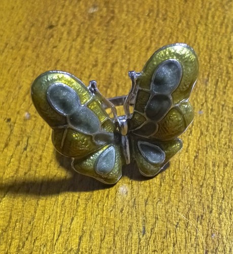 Anello con farfalla con strass
