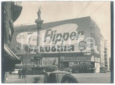 1960 ca MILANO Largo Augusto Colonna del verziere - Affissione FLIPPER PERUGINA