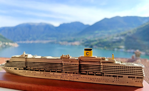Costa luminosa scale ship - luminosa,