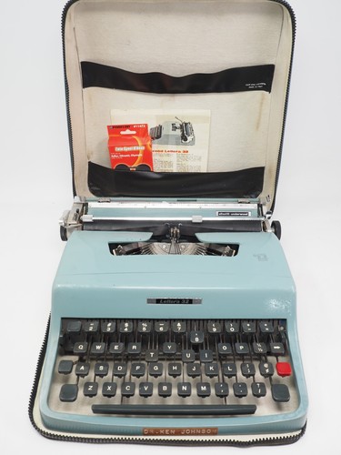 Vintage olivetti underwood - vintage,