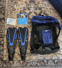 Borsa e pinne per attrezzatura