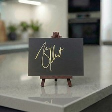 Carta nera firmata Jay Jay