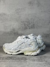 balenciaga runner