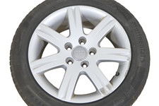1x AUDI A6 4F cerchio in lega