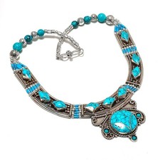 Collana con pietre preziose