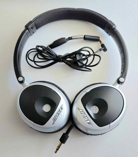 Bose mobile ear - mobile, on