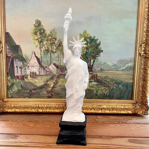 Statua alta della - , libertà