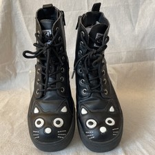 TUK Women’s Size 6 Kitten