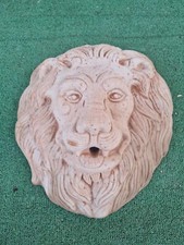 MASCHERONE CON LEONE IN TERRACOTTA, FATTO A MANO