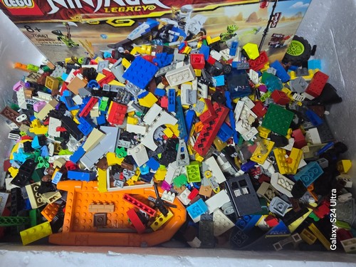 Lotto kg di lego - 3,