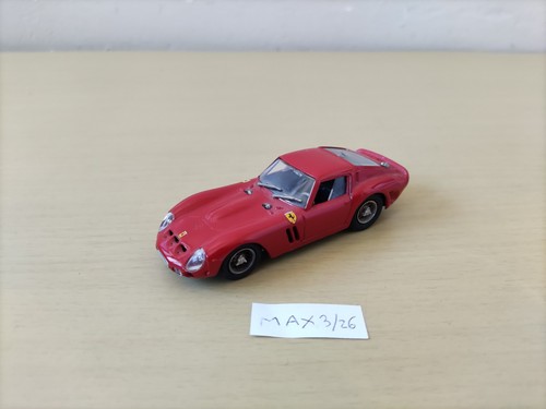 Model box ferrari - box,, 1/43e