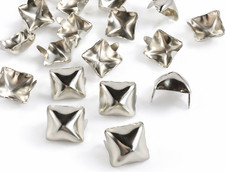 Borchia piramidale 1/2" made