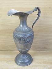 vecchia BROCCA IN PELTRO CO-FRA decorazioni a rilievo anfora vintage caraffa di