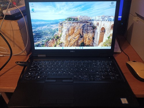 Dell latitude 5590 8850h - dell, 5590,