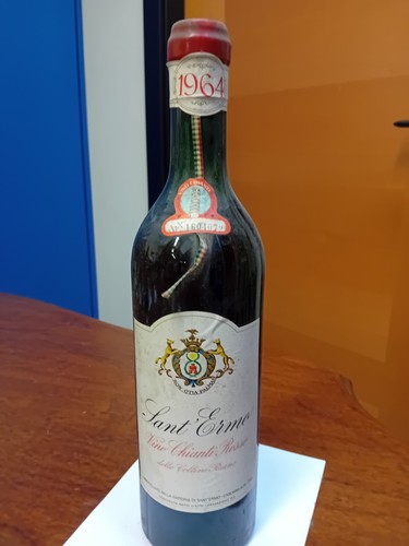 Antica bottiglia vino - vino, rosso