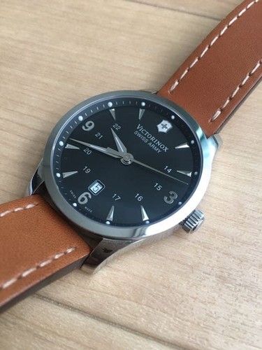 Victorinox alleanza esercito - victorinox,