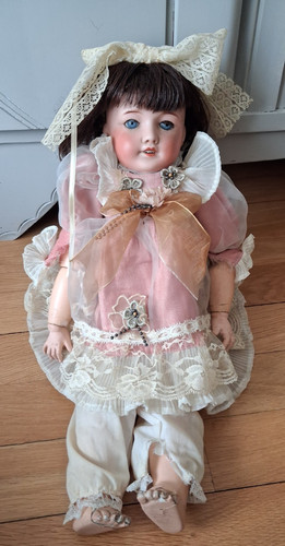 Rare poupée porcelaine - poupée, unis
