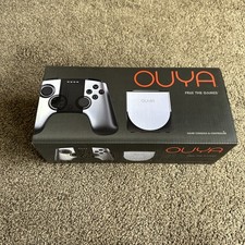 Console Ouya imballata con controller e cavi 