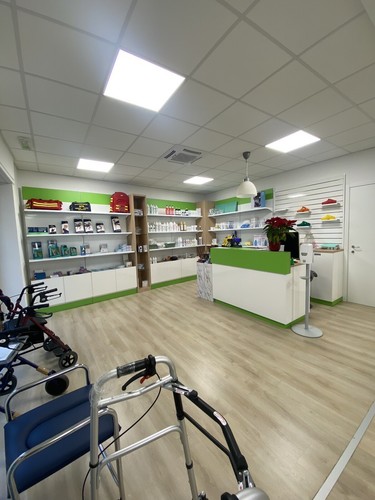 Arredamento negozio come nuovo - negozio,