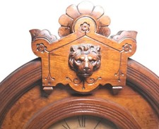 Vecchio orologio da scrivania
