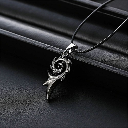 Collana con pendente ciondolo