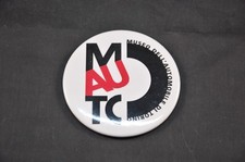 MAGNETE FRIGO FRIDGET MAGNET SOUVENIR APRI BOTTIGLIE MUSEO AUTOMOBILE TORINO