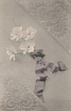 C2- Cp Cartolina Illustrata Fiori Bianchi Fiocco Pizzo - Fp Vg