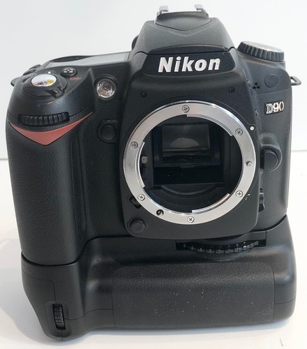 Nikon d90 nera solo - nikon,