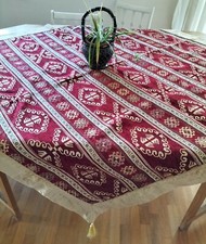 TAPPETO DA TAVOLA NATALIZIO  Mis 155 X 155 Colore ROSSO ORO stile KILIM PERSIANO