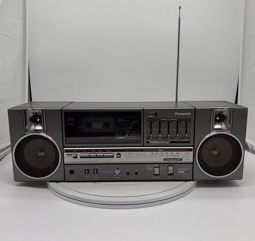 Ricambi riparazioni vintage - e,