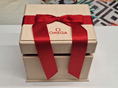 Omega vintage scatola per