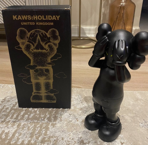 Kaws holiday united - holiday, kingdom