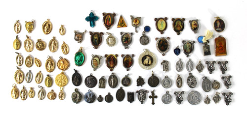 Lotto ciondoli religiosi - 80,