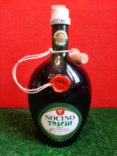 Bottiglia toschi nocino con - toschi,