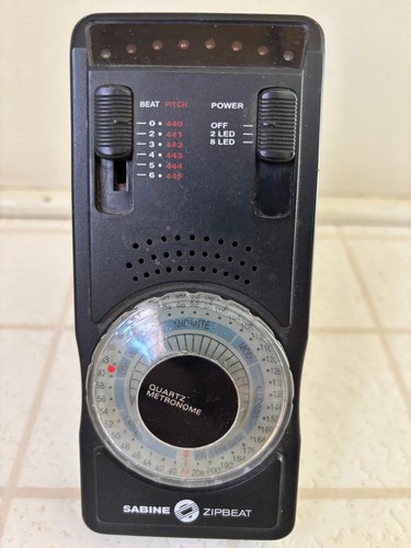 Metronome prende una - (2000),