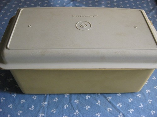 Vintage tupperware bread - vintage,
