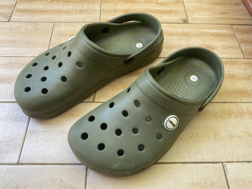 Ciabatte stile crocs usate - ciabatte,